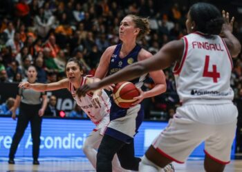 Fenerbahçe Alagöz Holding, deplasmanda Valencia’yı farklı geçti!