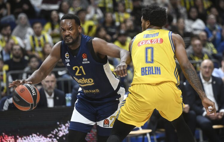 fenerbahce beko alba berlin i deplasmanda devirdi habermeydan