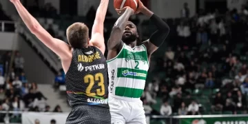 Fenerbahçe Beko, üst üste 7. galibiyetini aldı!