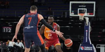 Galatasaray Ekmas, evinde yıkıldı!