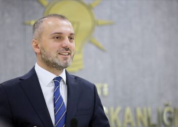 AK Parti üyesi Kandemir’den yerel seçimlerle ilgili yorum: İstanbul, Ankara ve İzmir ön planda!