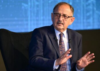 Bakan Özhaseki açıkladı: Büyük müjdelerle başlatmış olacağız