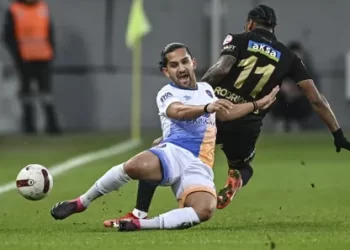 MKE Ankaragücü, kupada 3 golle turladı!