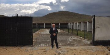 Muş Bulanık’ta sahipsiz hayvanlar için yapılan barınak bitme aşamasına geldi