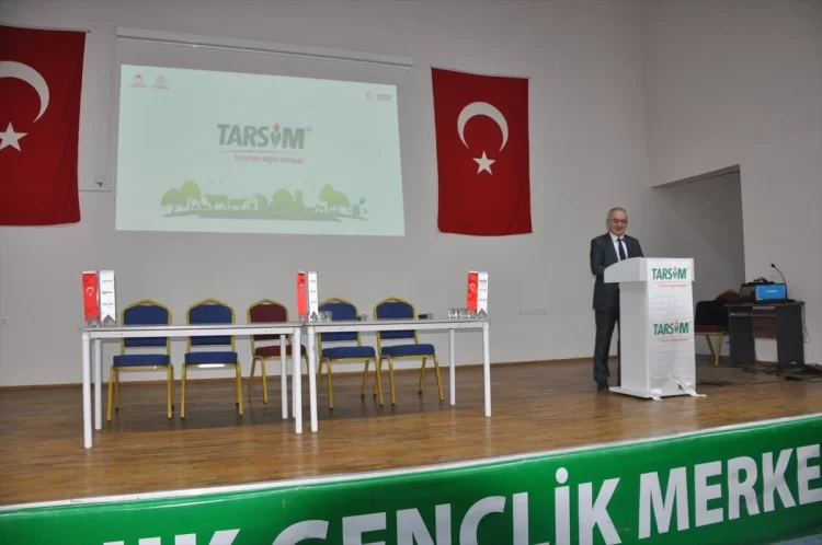 Muş Bulanık'ta TARSİM yetkilileri çiftçilerle buluştu! mus bulanik ta tarsim yetkilileri ciftcilerle bulustu habermeydan