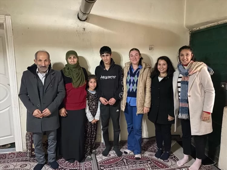 mus ta gonullu ogretmenler koy koy gezerek 34 ogrenciyi okula kazandirdi habermeydan