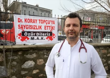 Muş’ta hasta ve yakını tartıştıkları doktordan pankartla özür diledi!