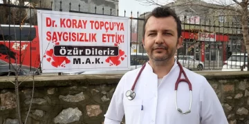 Muş’ta hasta ve yakını tartıştıkları doktordan pankartla özür diledi!