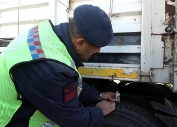 Muş’ta ticari araçlara zorunlu kış lastiği uygulaması başladı