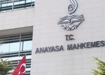 TCK’nın “örgüt üyesi olmadan örgüt adına suç işleme” hükmü iptal edildi