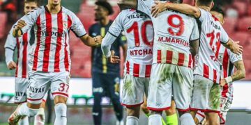 Samsunspor, Kasımpaşa’yı farklı mağlup etti