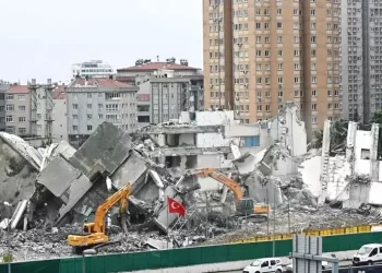 İstanbul’un hafızası Tercüman gazetesi binası yıkıldı