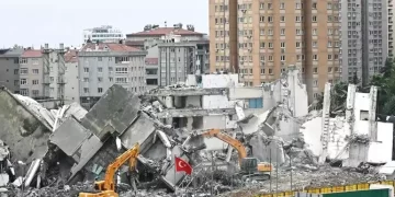 İstanbul’un hafızası Tercüman gazetesi binası yıkıldı