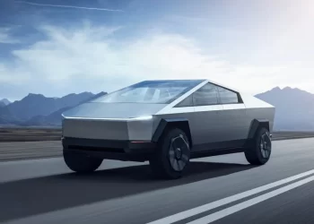 Tesla Cybertruck’un 61.000 dolarlık versiyonu için satışlar Perşembe günü başlıyor