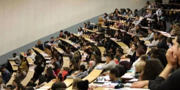Son iki yılda 700 binden fazla öğrenci üniversiteyi bıraktı