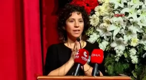 Usta oyuncu Ayla Algan son yolculuğuna uğurlandı 3 habermeydan