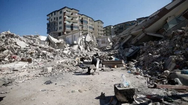 60 kisiye mezar olan apartman habermeydan