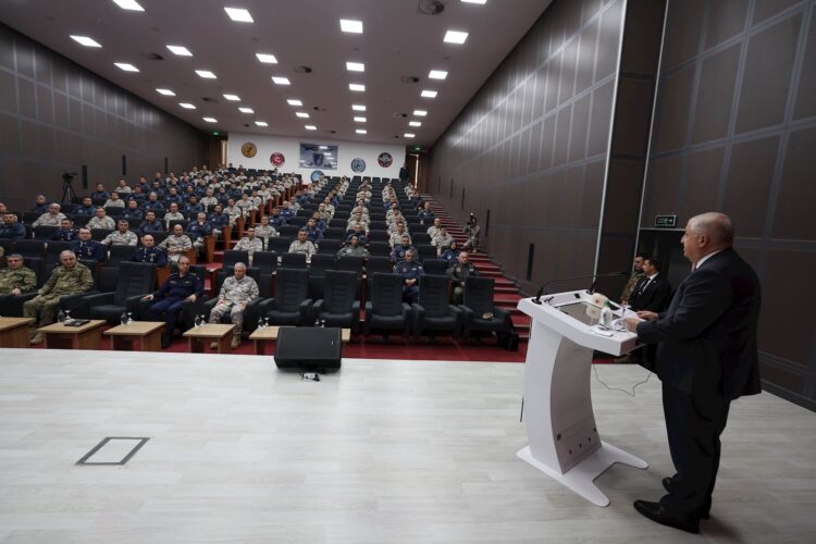 Bakan Guler habermeydan