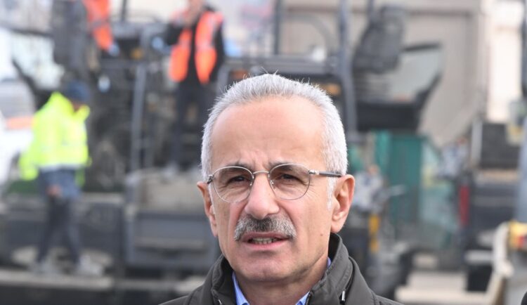 Deprem konutlarinin yollari hazir habermeydan