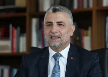 Bakan Bolat açıkladı: Dış ticaret açığımız 2022 yılına göre yüzde 3,2 geriledi