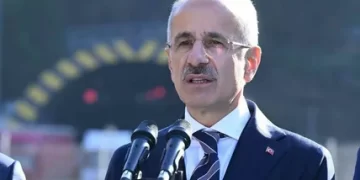 Dev projede ilk adım: Dörtyol-Hassa demiryolu ve otoyolu projesinde ihale yapıldı