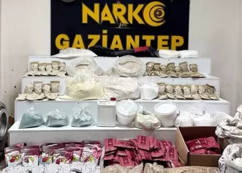 MİT ve polisten uyuşturucu operasyonu: 79 kilo kimyasal madde ele geçirildi