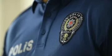 Polis memuru kalbi duran adamı hayata döndürdü