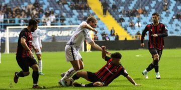 Adana Demirspor Türkiye kupasında 24 Erzincanspor’a elendi!
