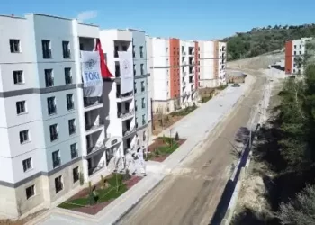 Adana’da 1589 deprem konutu hak sahiplerine dağıtılıyor