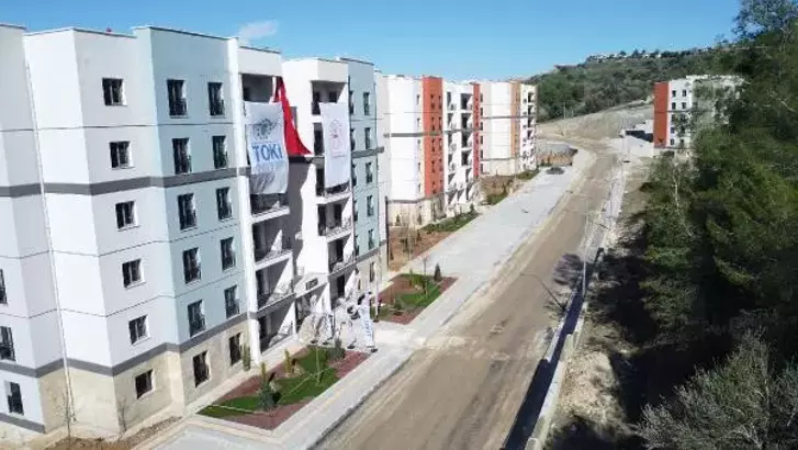 Adana’da 1589 deprem konutu hak sahiplerine dağıtılıyor adana konut habermeydan