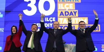 AK Parti İzmir adayları açıklandı
