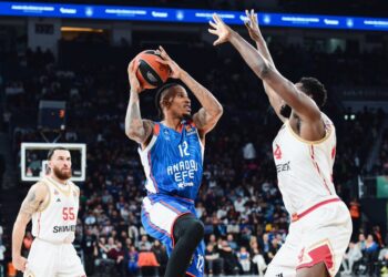 Anadolu Efes, evinde Monaco’ya yenildi!