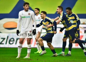 Ankaragücü, evinde 3 puanı 2 golle aldı!