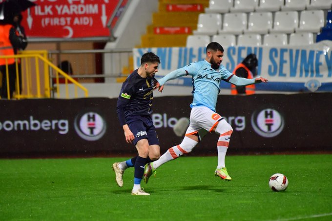 Başakşehir, deplasmanda Kasımpaşa'yı farklı yendi! basaksehir deplasmanda kasimpasa yi farkli yendi habermeydan