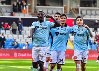 Başakşehir, kupada son 16 turuna kaldı!