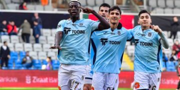 Başakşehir, kupada son 16 turuna kaldı!