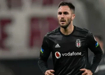 Beşiktaş, eski futbolcusu Victor Ruiz’e 2.7 milyon Euro ödeme yaptı!