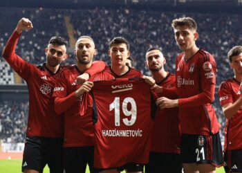 Beşiktaş, evinde Eyüpspor'u 4 golle geçti! Beşiktaş, evinde Eyüpspor’u 4 golle geçti!