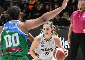 Beşiktaş, Türkiye Kupası'nda 4'lü Finale yükseldi! Beşiktaş, Türkiye Kupası’nda 4’lü Finale yükseldi!