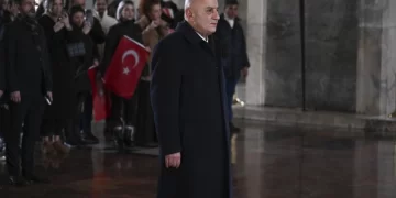 AK Parti Ankara belediye başkan adayı Turgut Altınok’tan Anıtkabir’e ziyaret