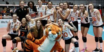 Eczacıbaşı Dynavit, Türk Hava Yolları’nı 3-0’la geçti!