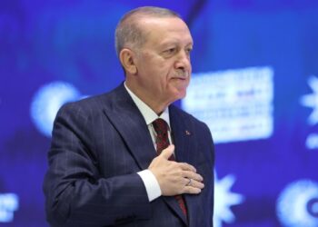 İstanbul'un 39 ilçesinde AK Parti belediye başkan adayları belli oluyor İstanbul’un 39 ilçesinde AK Parti belediye başkan adayları belli oluyor