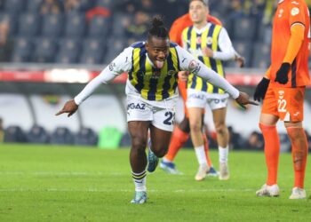 Fenerbahçe, Adanaspor karşısında 6 golle turladı!