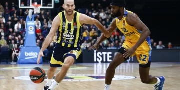 Fenerbahçe Beko, Litvanya’da farklı kazandı!