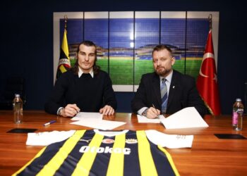Fenerbahçe, Çağlar Söyüncü’yü açıkladı!