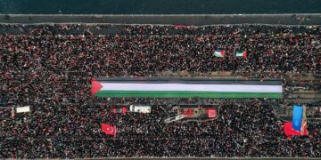 İstanbul’da büyük yürüyüş: Şehitlerimize rahmet, Filistin’e destek, İsrail’e lanet