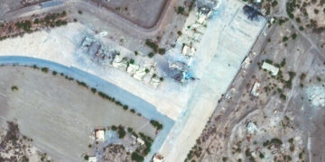 İngiltere, Husilere karşı yeni bir saldırı tehdidi ile uyarıyor