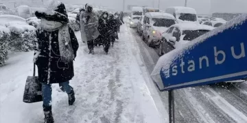 Meteoroloji uyardı: İstanbul dahil birçok kentte kar alarmı!