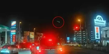 Japonya’da ateş topu şeklinde bir gök taşı gözlemlendi!