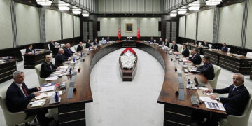 Cumhurbaşkanı Erdoğan’ın liderliğinde kabine toplantısı başladı: Emekliye ek zam beklentisi gündemde!